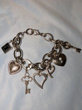 $1 with Bundle ~ Silver Tone Charm Bracelet 6727